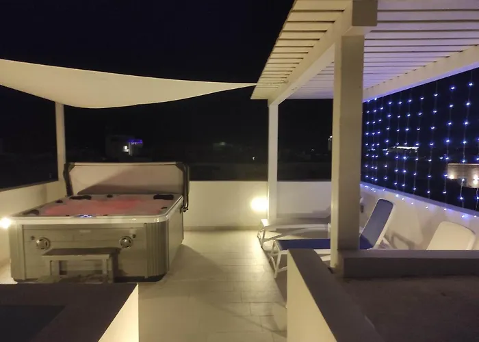 The Penthouse @ Court Twenty-five