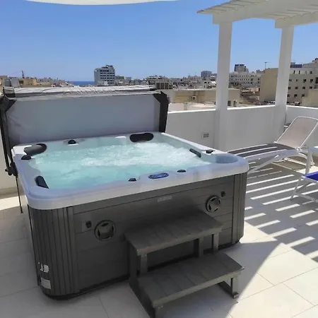 The Penthouse @ Court Twenty-five Sliema