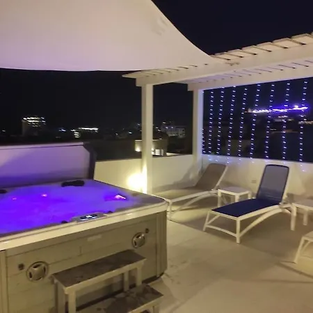 דירה The Penthouse @ Court Twenty-five