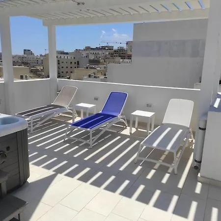 The Penthouse @ Court Twenty-five Sliema