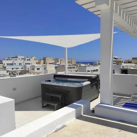 The Penthouse @ Court Twenty-five Lejlighed *