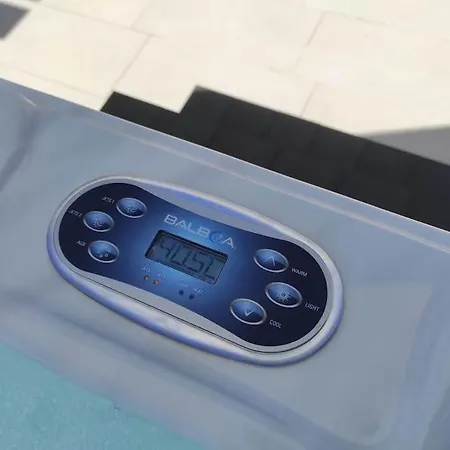 דירה The Penthouse @ Court Twenty-five סליאמה