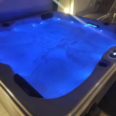 The Penthouse @ Court Twenty-five סליאמה