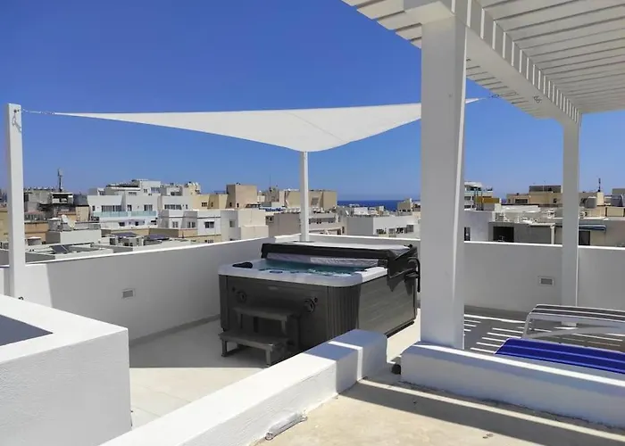 The Penthouse @ Court Twenty-five Daire *