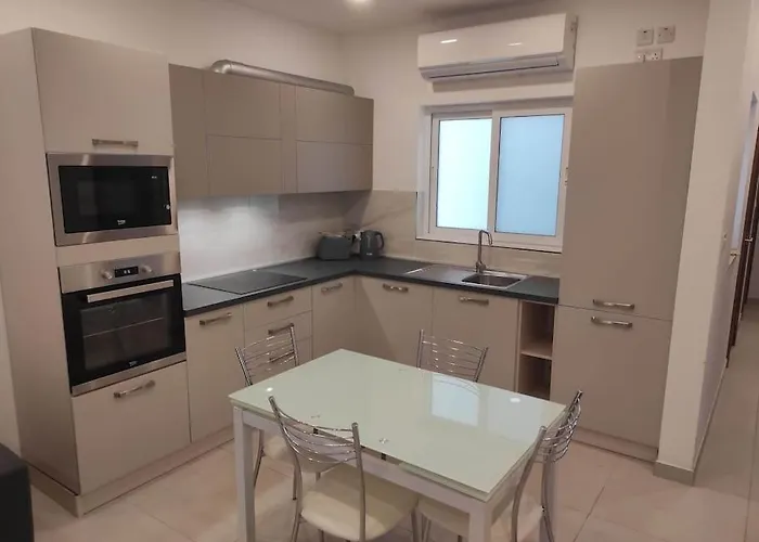 The Penthouse @ Court Twenty-five Apartament Sliema