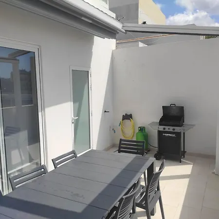 The Penthouse @ Court Twenty-five Appartement *