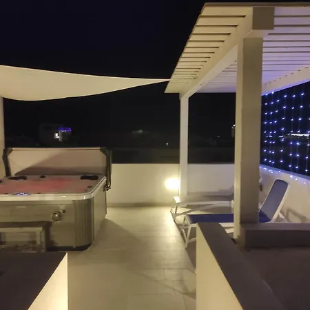 The Penthouse @ Court Twenty-five