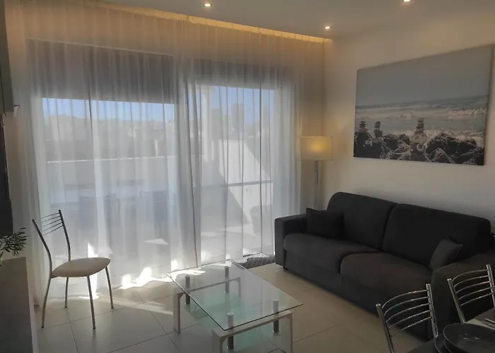 Apartment The Penthouse @ Court Twenty-five